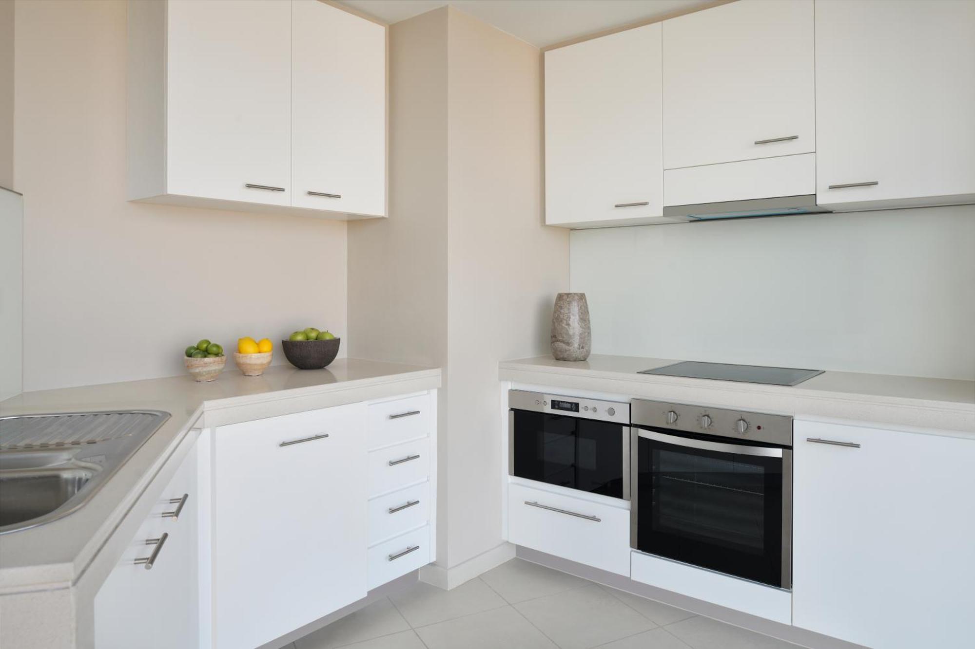 Intercontinental Residence Suites Dubai Festival City By Ihg Εξωτερικό φωτογραφία A modern kitchen