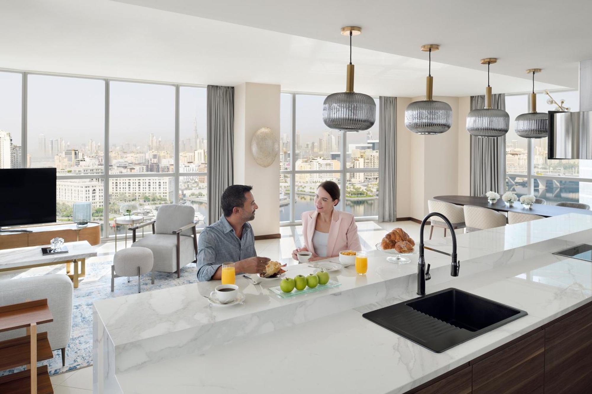 Intercontinental Residence Suites Dubai Festival City By Ihg Εξωτερικό φωτογραφία A kitchen with a sink
