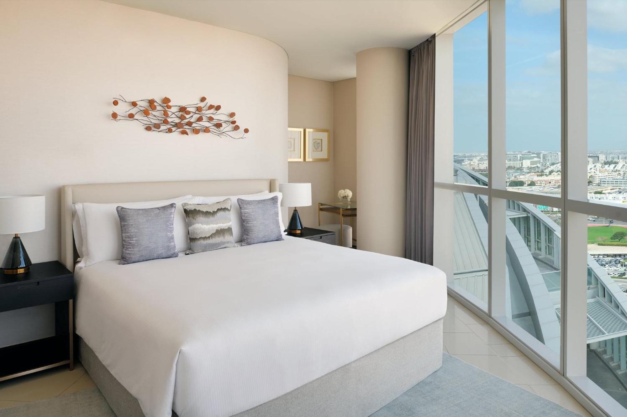 Intercontinental Residence Suites Dubai Festival City By Ihg Εξωτερικό φωτογραφία A bedroom at the hotel