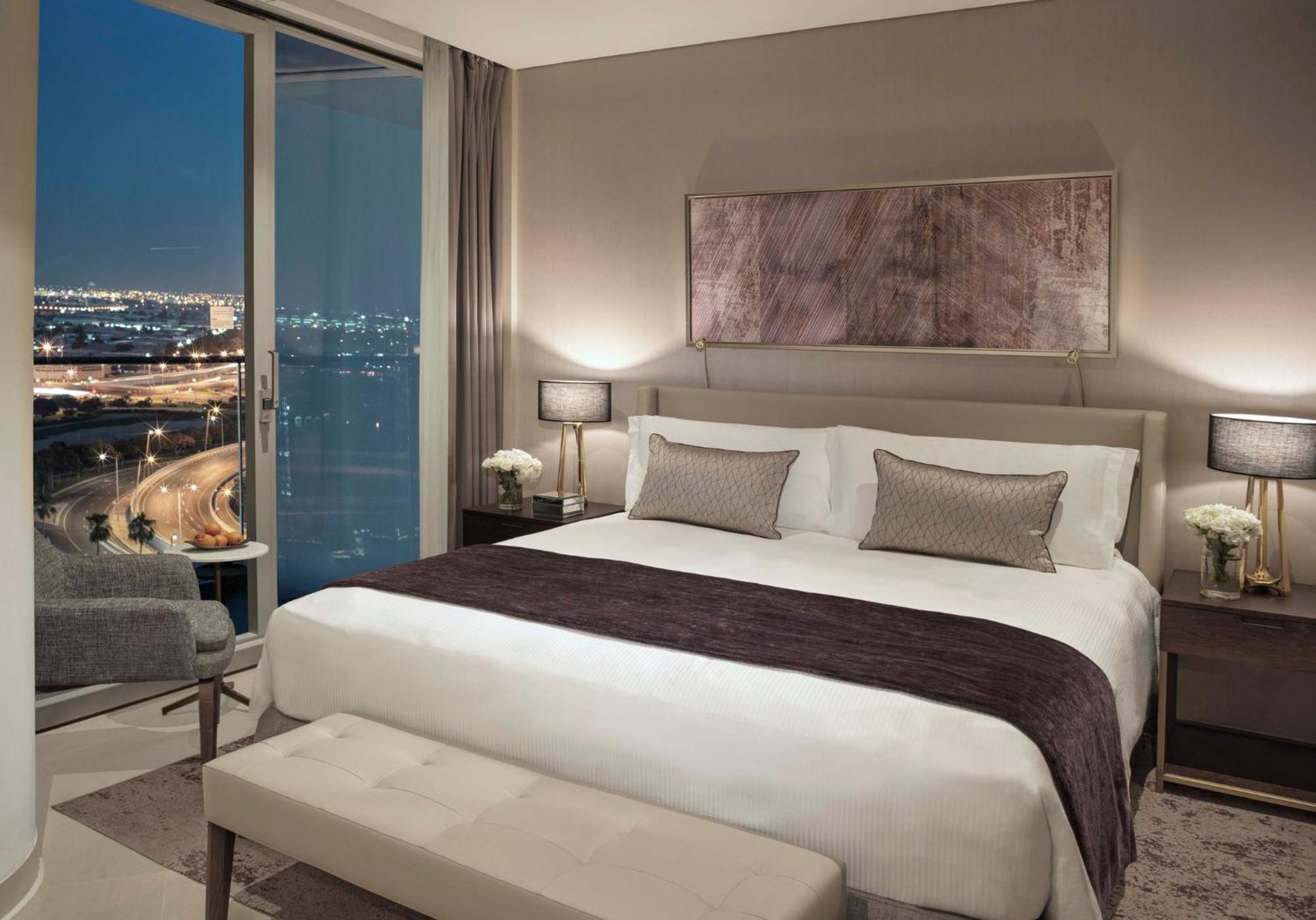 Intercontinental Residence Suites Dubai Festival City By Ihg Εξωτερικό φωτογραφία A bedroom at the Address Downtown Hotel