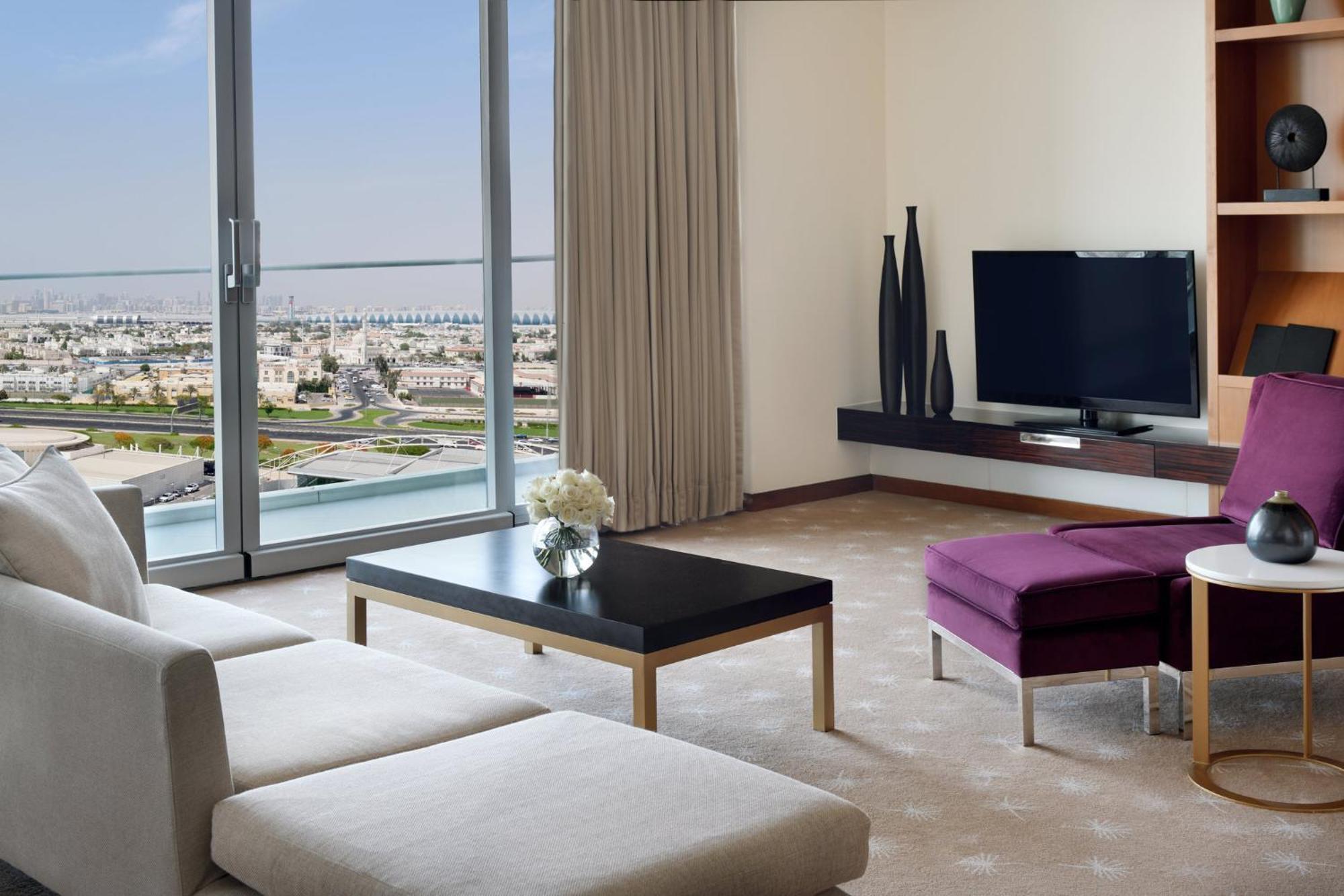 Intercontinental Residence Suites Dubai Festival City By Ihg Εξωτερικό φωτογραφία A living room at the hotel
